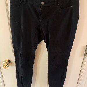 Ann Taylor Women’s size 10 black pant.